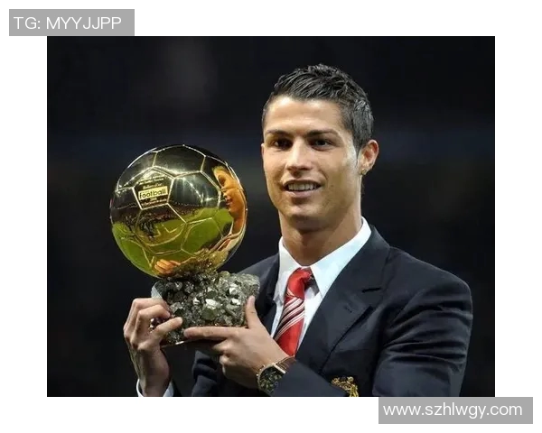 足球明星官宣图片汇总展现球场魅力与个人风采的精彩瞬间