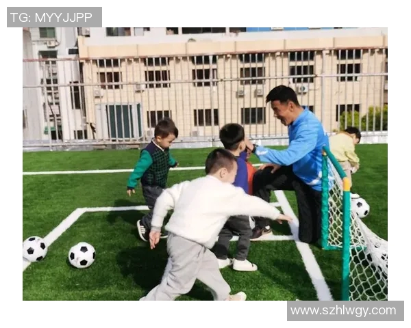 足球明星们温馨育儿时光大揭秘与孩子们的快乐瞬间分享